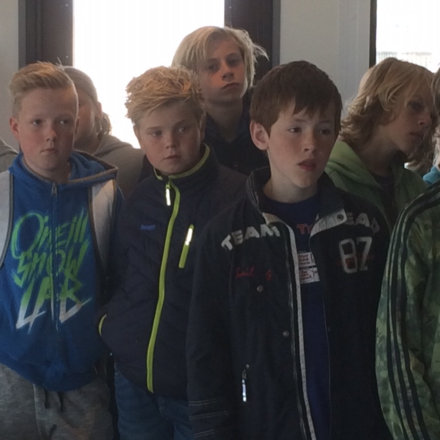Groep 7 bij de reddingsbrigade in Hargen aan Zee.....