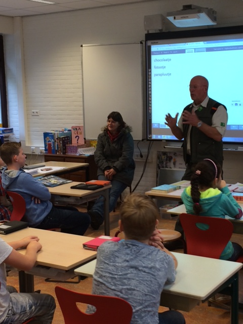 Groep 7 aan de slag in de duinen: