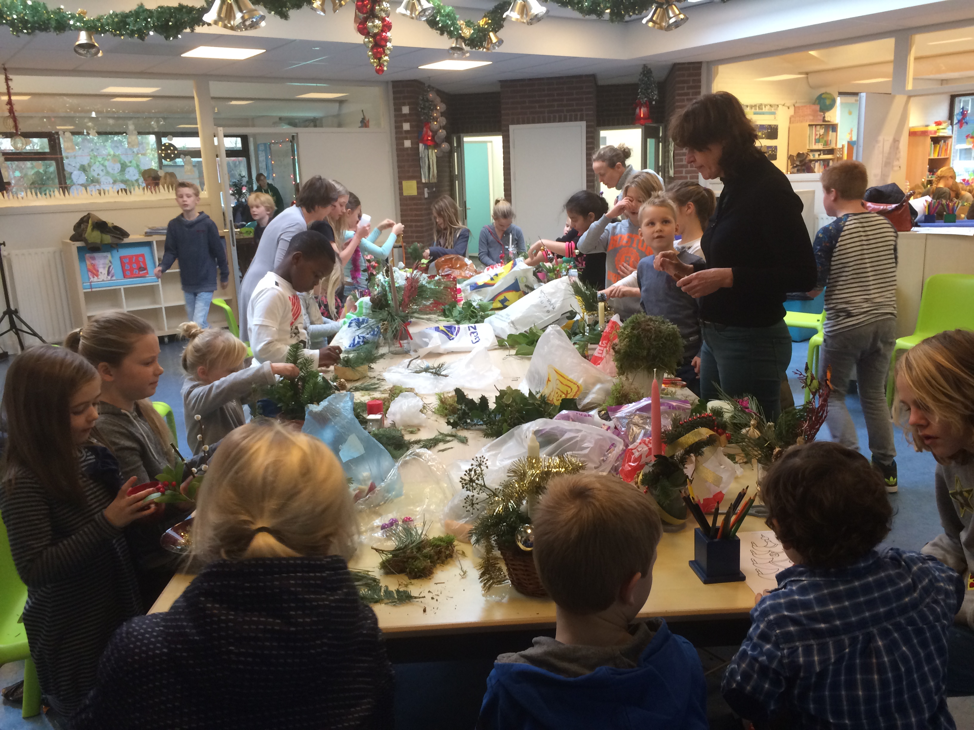 Kerststukjes maken. Berengezellig.
