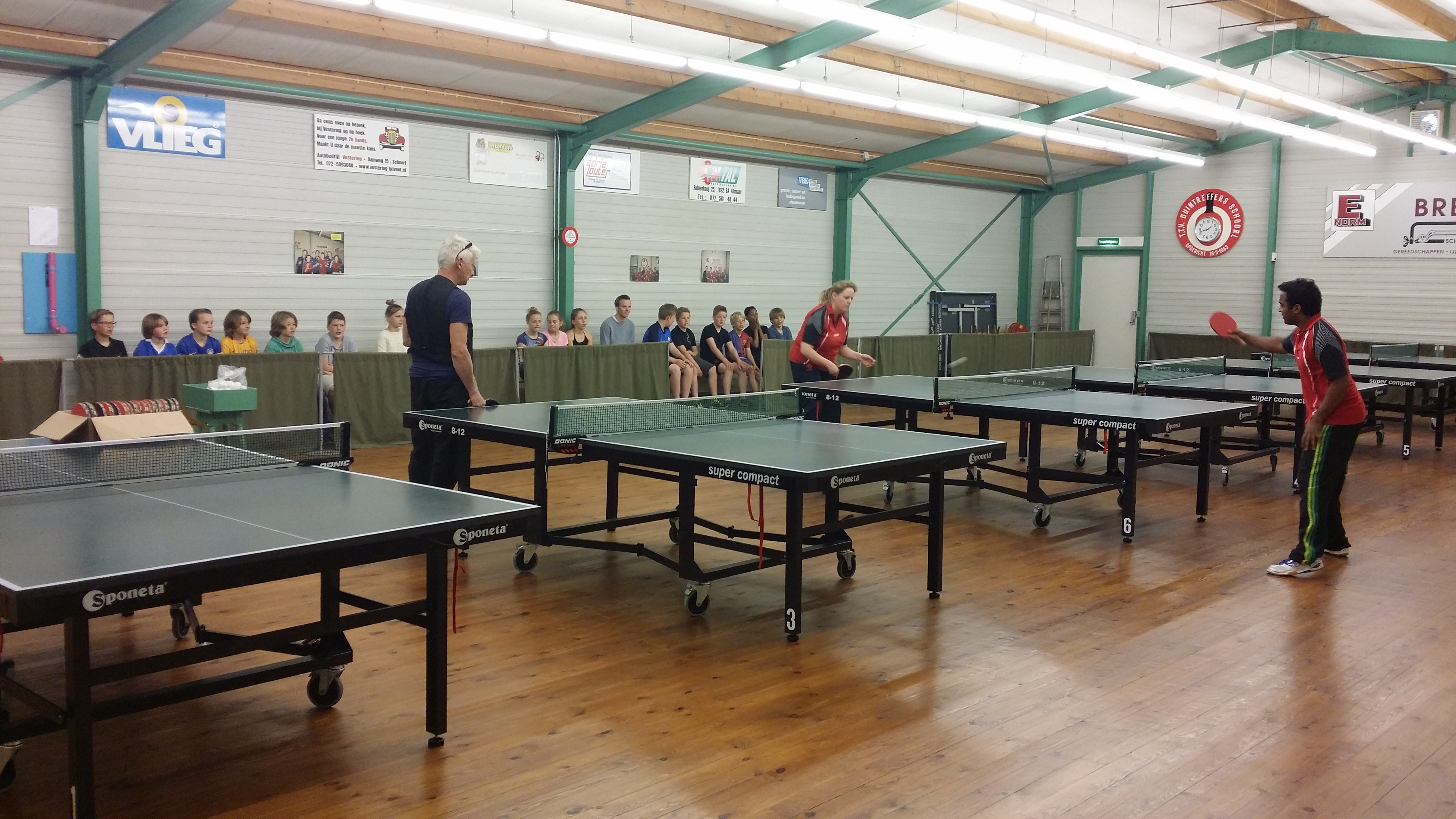 Tafeltennissen bij de Duintreffers