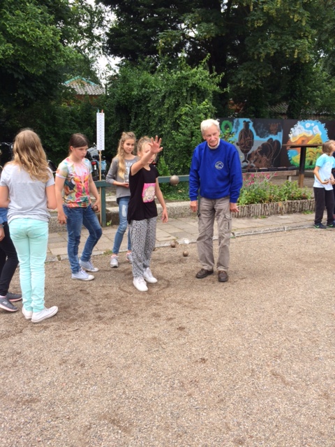 Groep 7 uitgenodigd voor proefles jeu de boules.