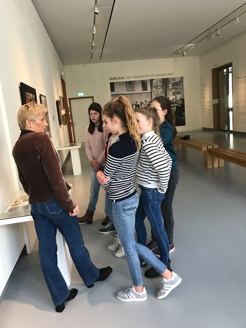 Groep 8 in museum Kranenburgh